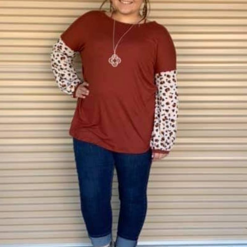 Boutique | cheetah sleeve top
